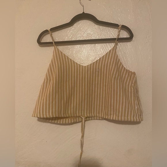 Tops - L.A Hearts Crop top